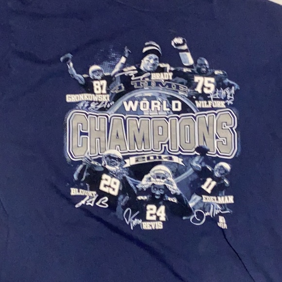 Navy Patriots 2014 Super Bowl Champions Graphic Tee - Picture 2 of 5